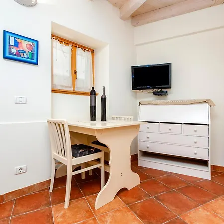 公寓 House Lunga Center 罗维尼